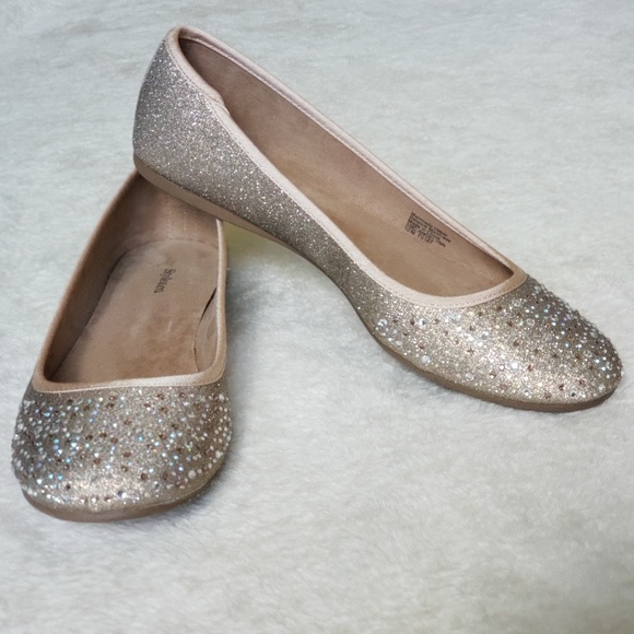 Style & Co. Shoes - NWT Style&Co Angelynn Gold Ballet Flats 10M